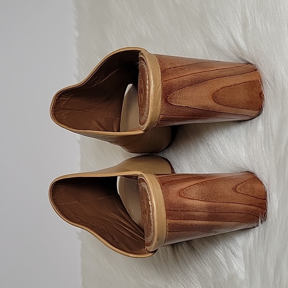 Tory Burch Raya tumbled leather sand /camel tan slide mules women's size 8.5 - Picture 6 of 12